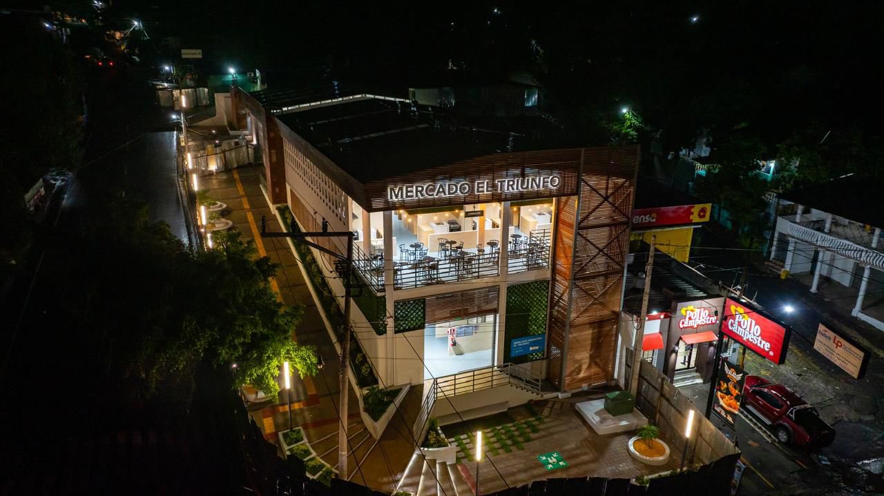 nuevo-mercado-en-el-triunfo-impulsa-el-comercio-local-con-moderna-infraestructura
